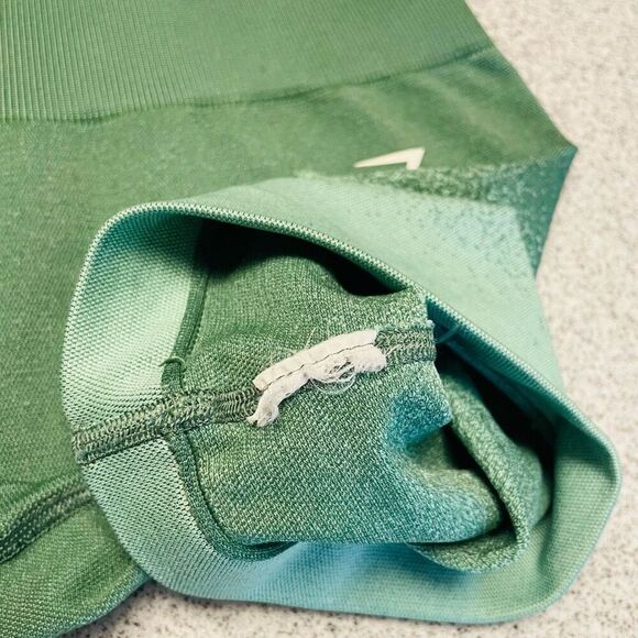 Gymshark Adapt Ombre Seamless Cycling Shorts Green / Light Green Size Small - Picture 8 of 9